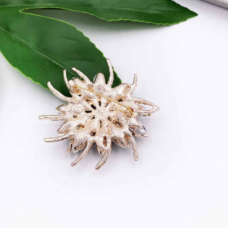 LAXPICOL Vintage Women's Green Austrian Crystal Elegant Flower Brooch Wreath Wedding Broach Pin - Image 3
